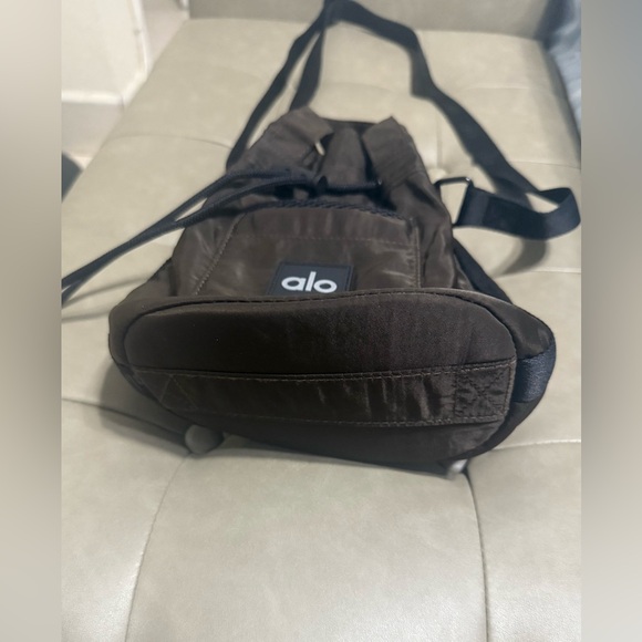 ALO Yoga Dark Brown Messenger Bag - Picture 9 of 9